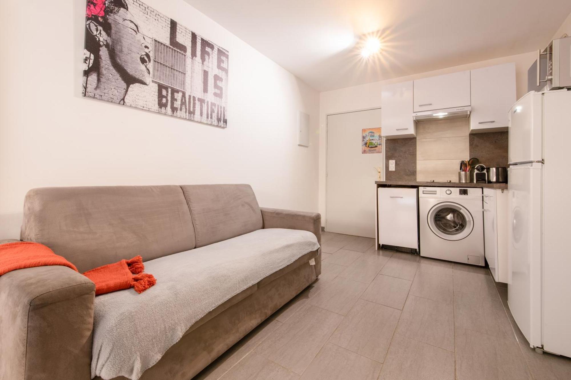 Le Victoria, Centre Ville , Plage Et Parking Gratuit Sainte-Maxime Kültér fotó